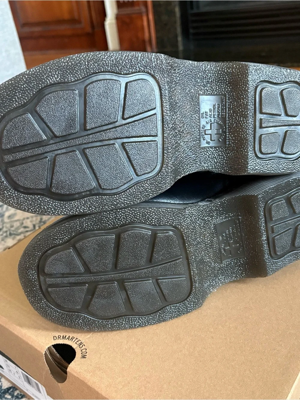 Dr. Martens box label